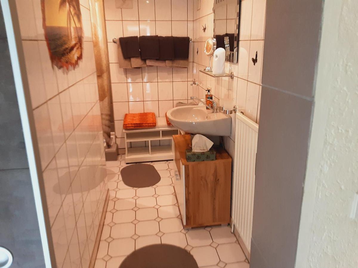 Zum Goldenen Tal Apartment Grafendhron Bagian luar foto
